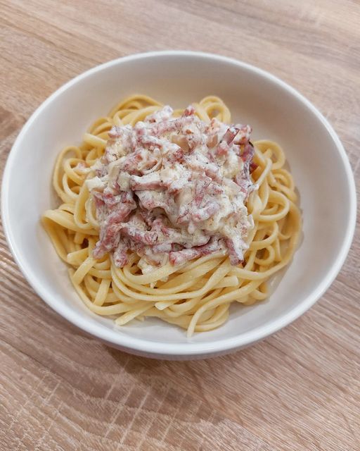 Pâtes à la "carbonara" à la française