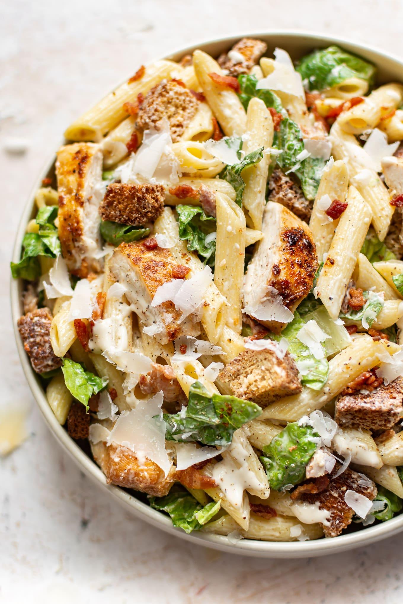 Salade de pâtes façon César